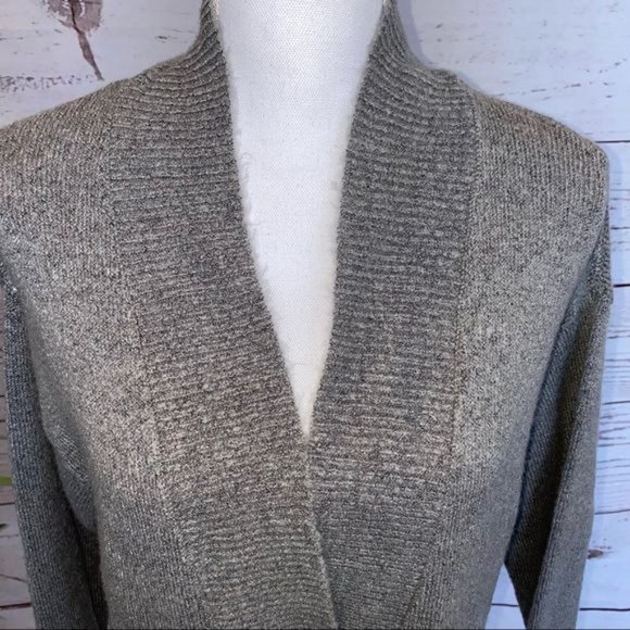 RDI Deep V-Neck Tunic Knit Split Hem Sweater NWT - Picture 7 of 11